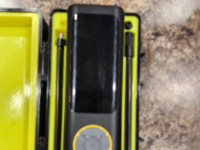 Fanttik S100 Case w/ presta adapter & needle spot