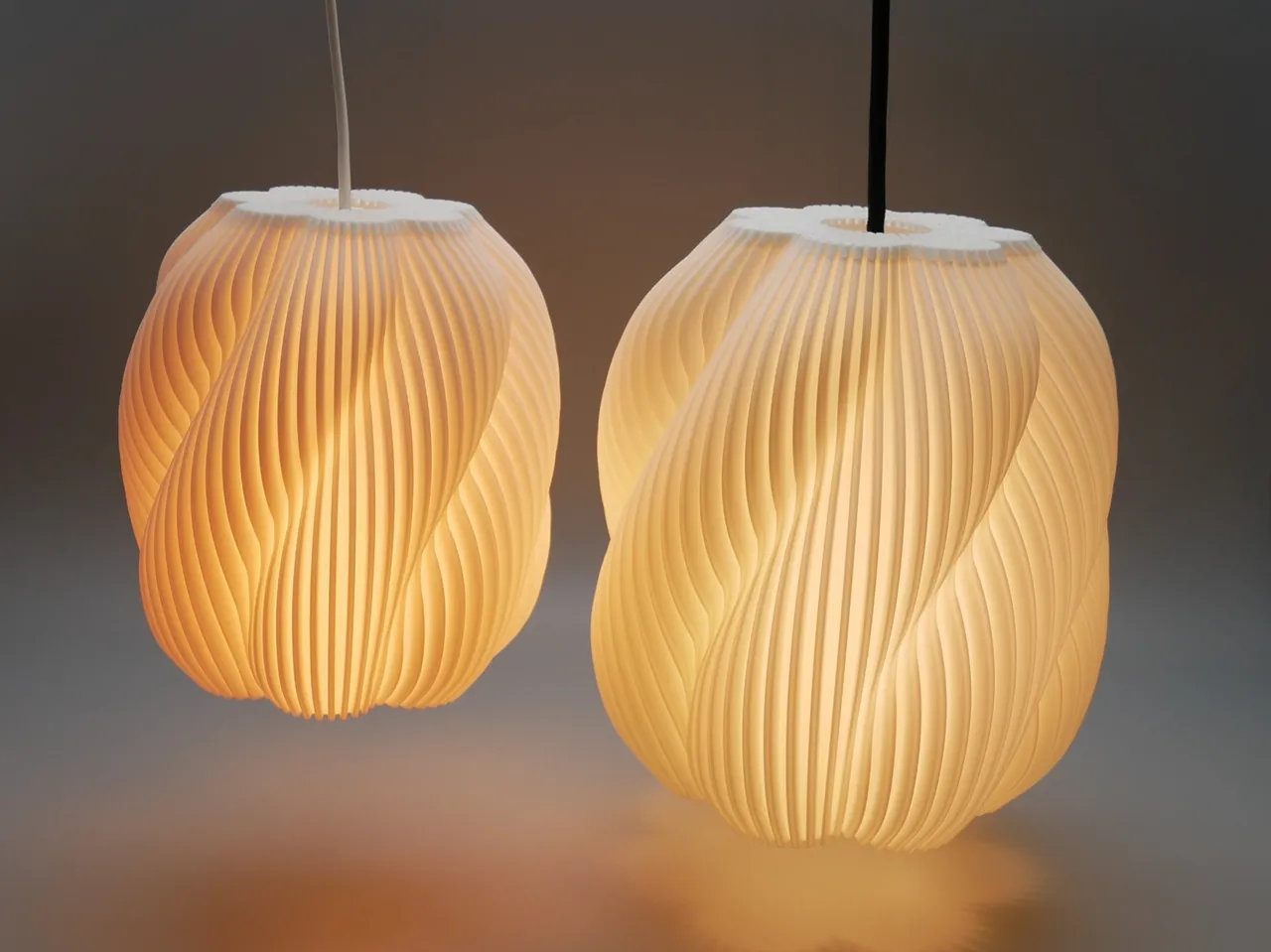 The striped swirl lamp view 2