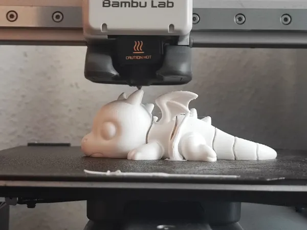 Bébé dragon articulé