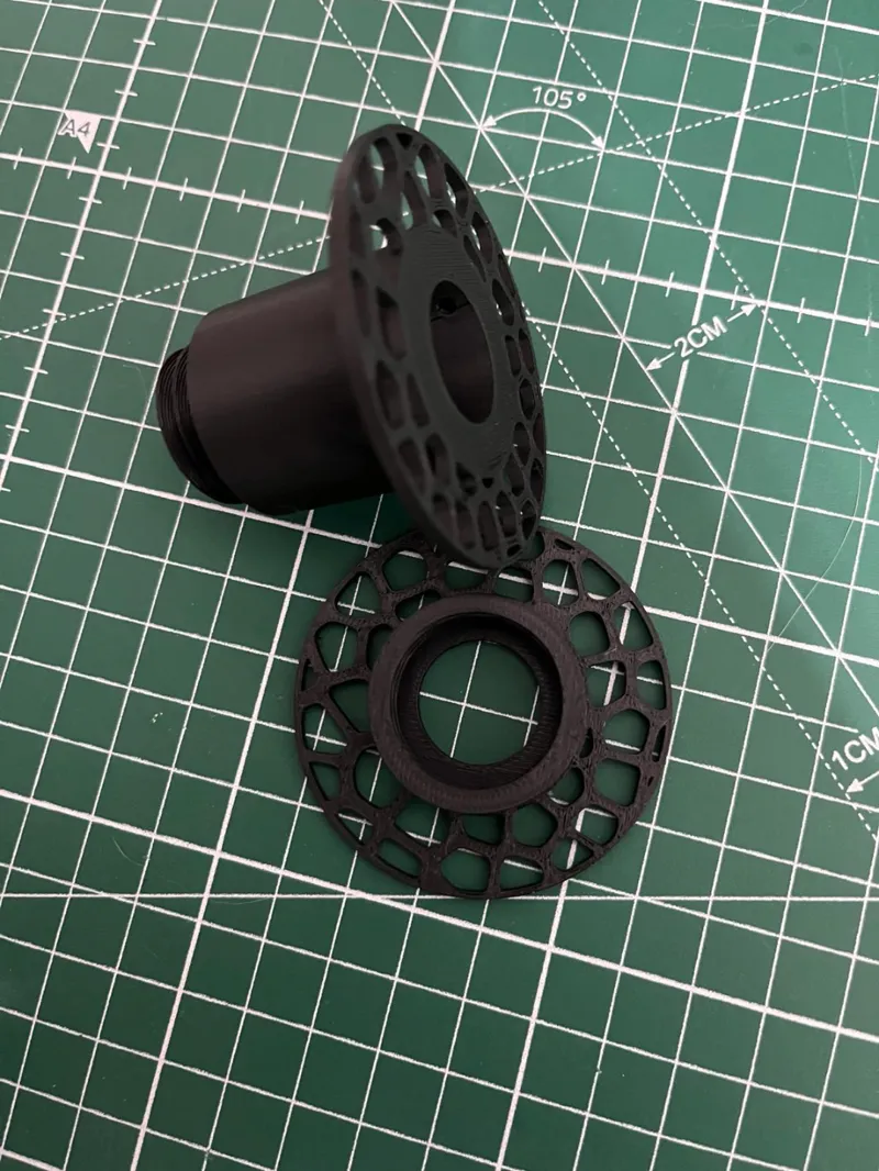 Cable Organizer - Voronoi version