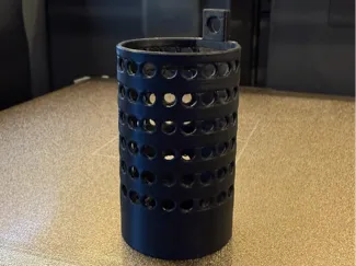 Fish feeder