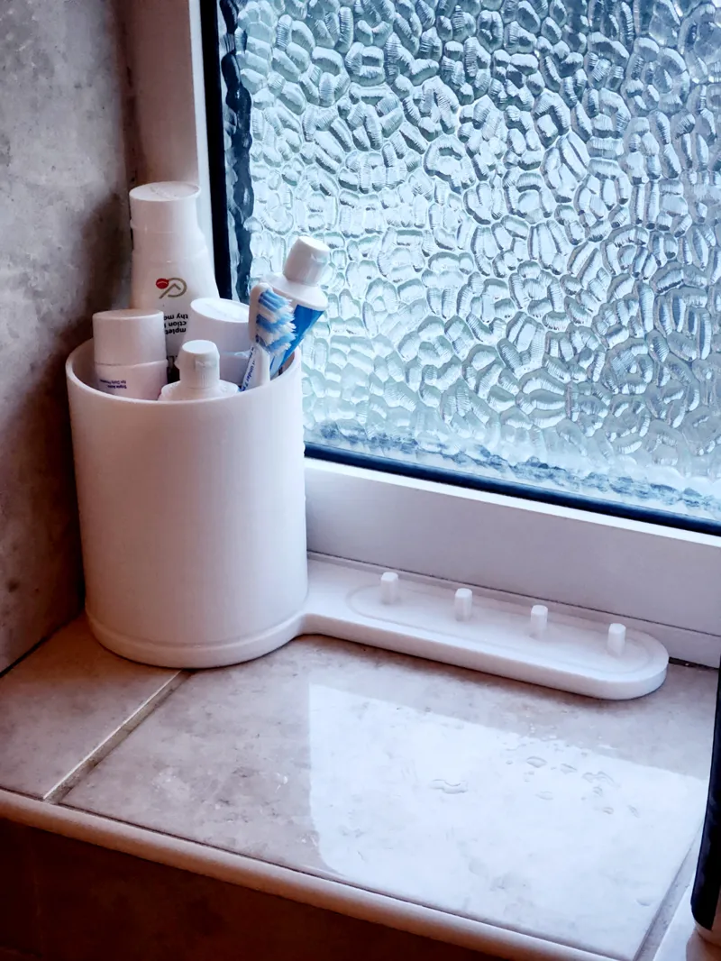 Oral B Toothbrush Holder
