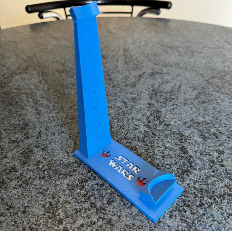 Graflex lightsaber stand 