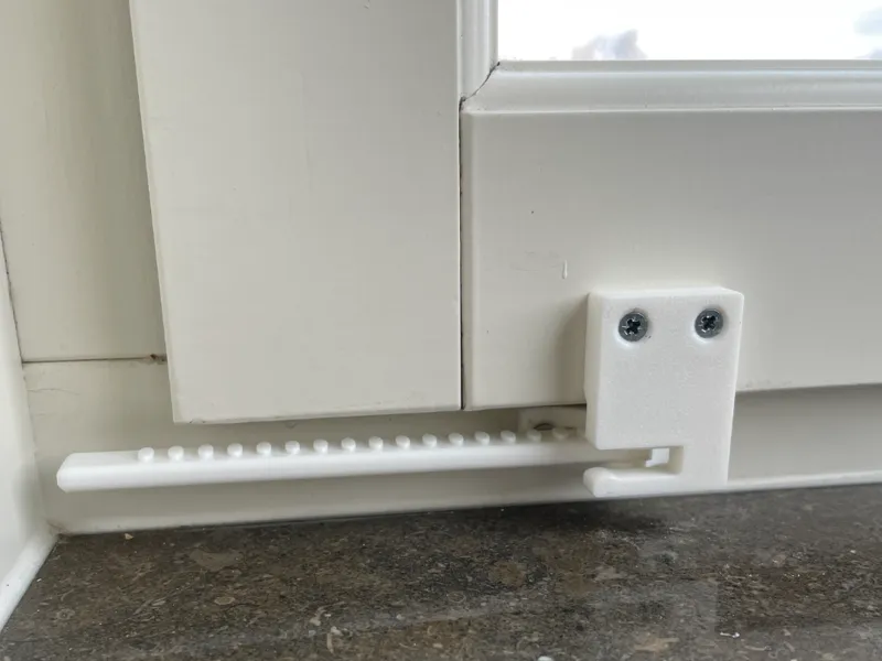 Window holder / Window stay
