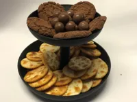 Étagère à deux niveaux pour gâteaux et collations — photo 2