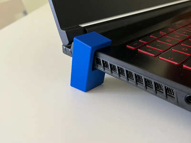 Laptop riser for ventilation