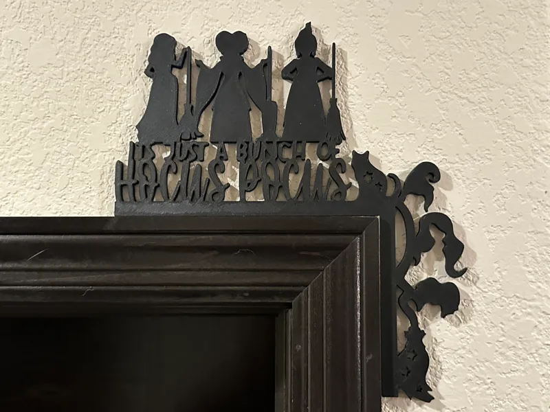 Hocus Pocus Door Corner