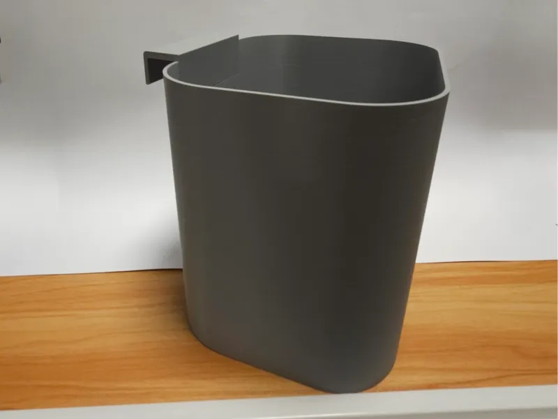 Mülleimer mit Haken