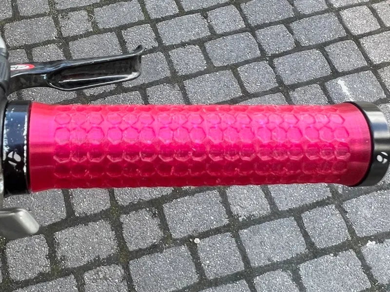 Bicycle grip
