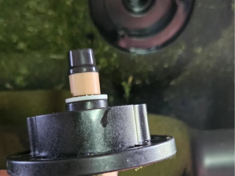 Mammotion Yuka Mini , Anti - Rad angehoben fehler