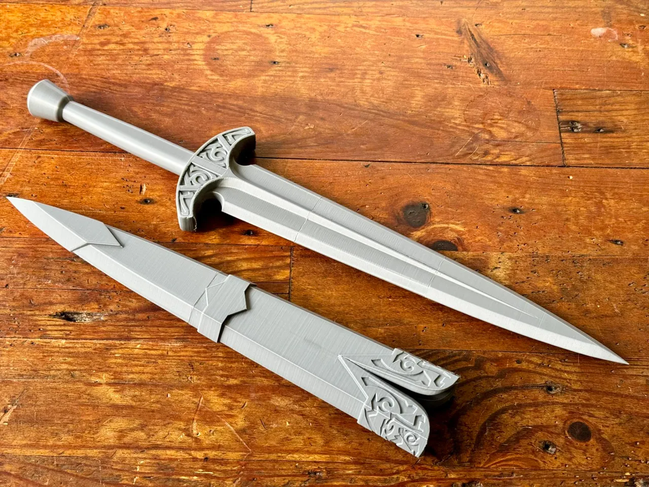 Skyrim Steel Dagger and Sheath view 2