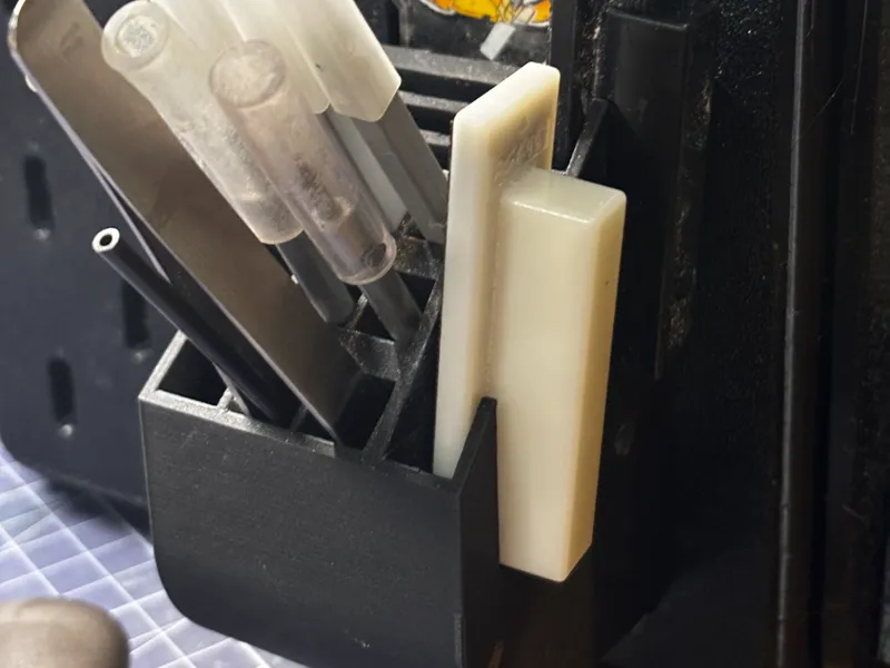 スジボリ道具およびハンディ鬼斬やすり SKADIS互換ホルダー