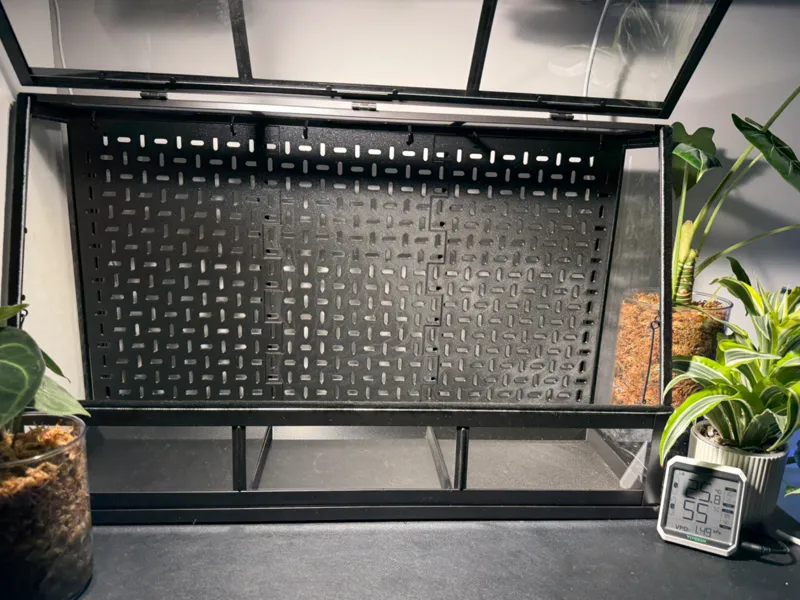 Akerbar Large Modular System – Pegboard + Base