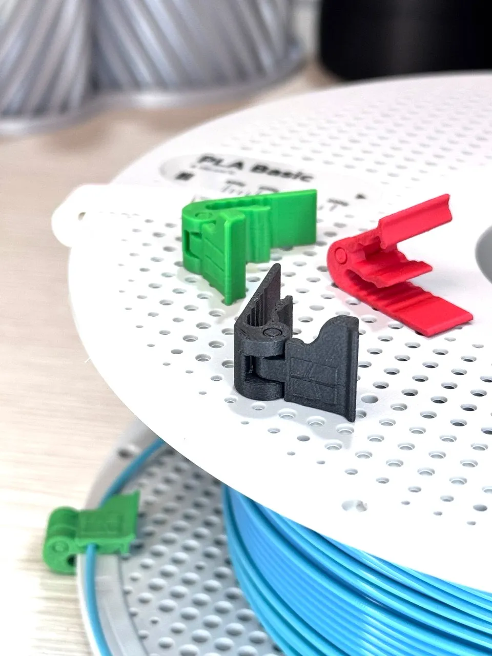 Clip Filament Click (Print in Place) view 4
