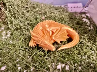 Figurine dragon endormi low poly — photo 6