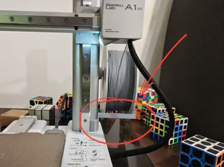 Anti-unrolling spool guide for A1 mini