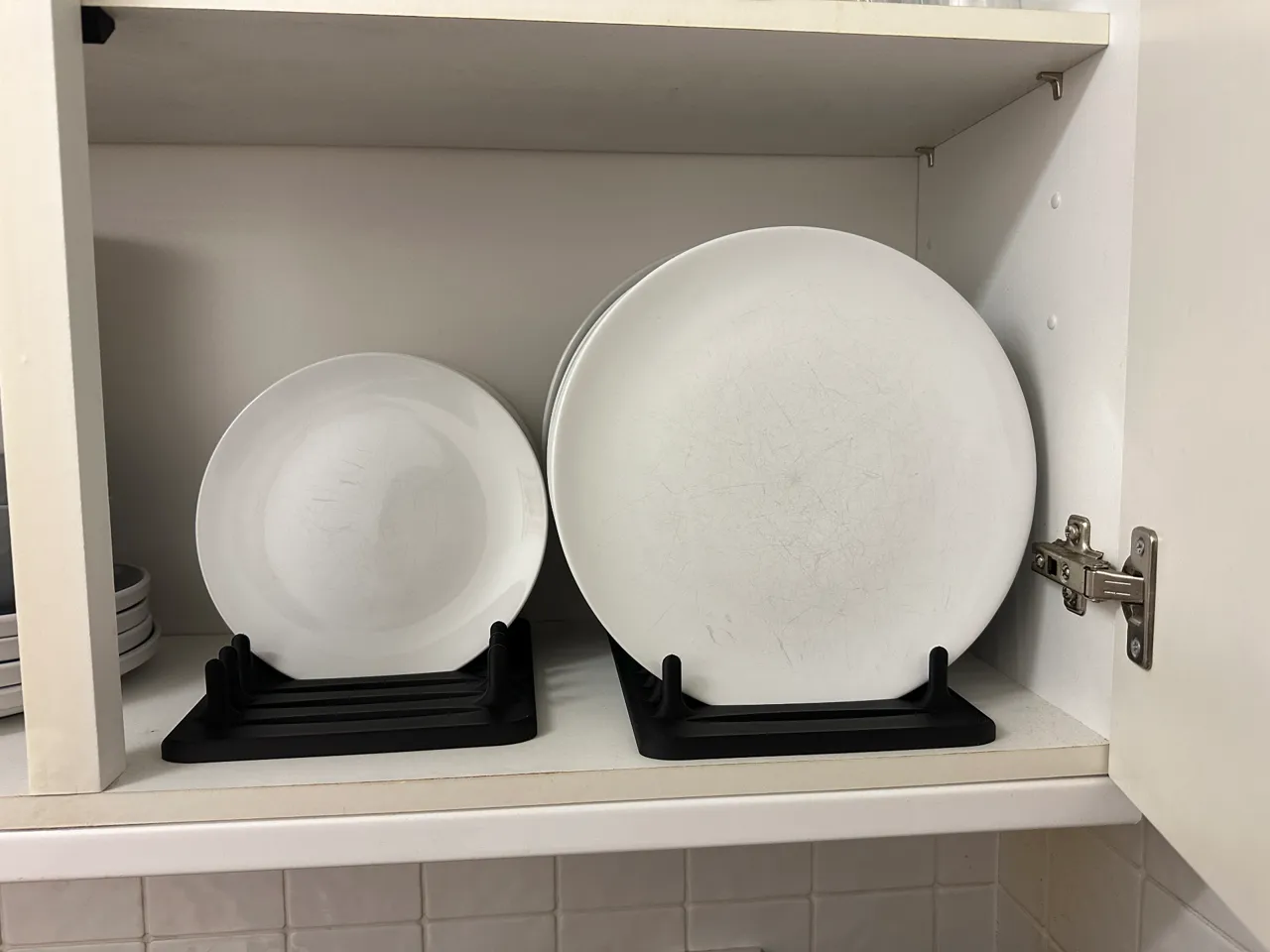 Dinner Plate - Vertical Stand view 3