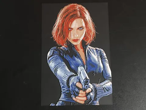 Cuadro decorativo en 3D: Black Widow Marvel Hueforge — referencia de MakerWorld
