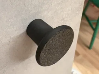 Cabinet handle