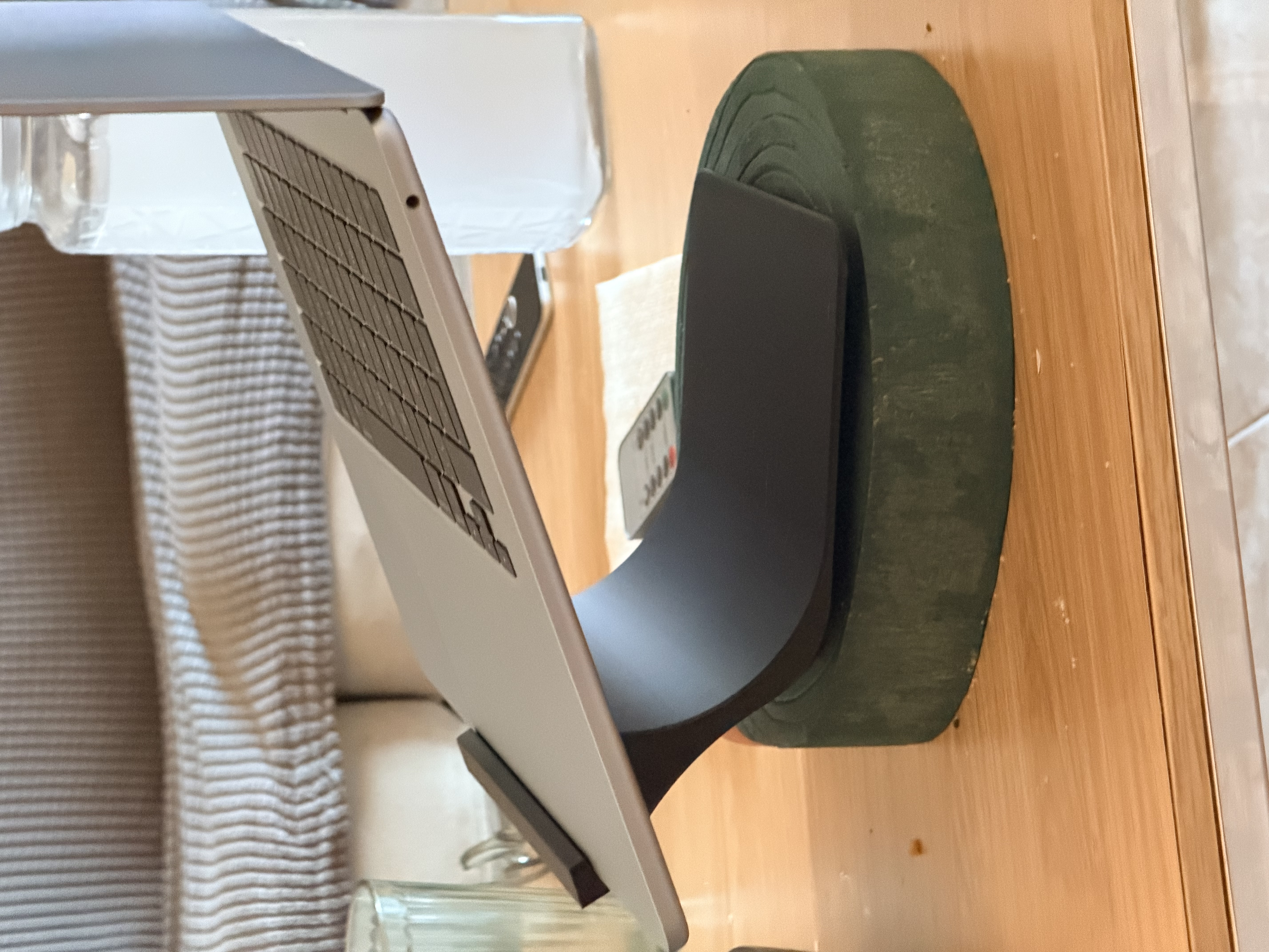 Miniatura 4 do modelo 3D Macbook Stand