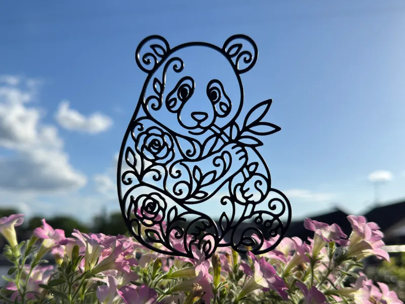 Floraler Panda mit Blumenstecker