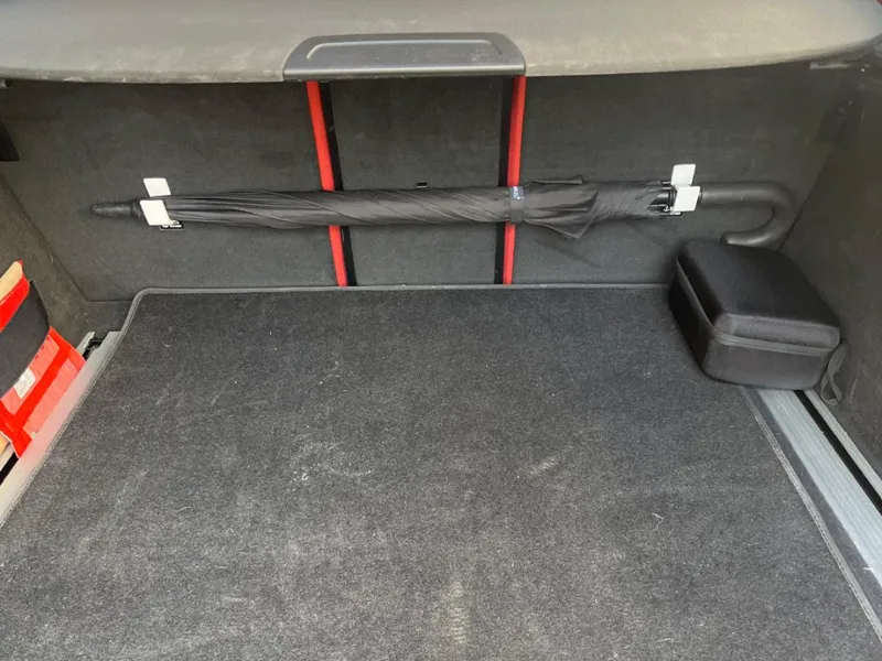 Grapa para paraguas BMW X6