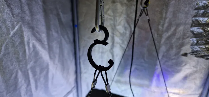 Indoor growing hook for accesories
