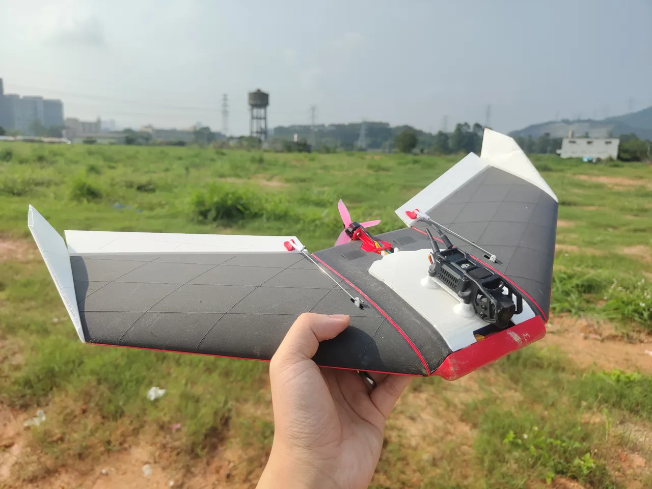 Breeze Model X [SUB250 FPV Flying Wings] RC plane view 4