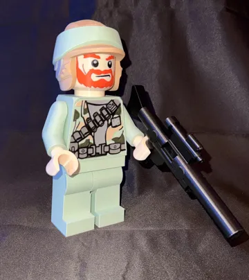 Figura decorativa: Star Wars Endor Rebel Commando MegaFig (5:1 Scale) — vista de referencia 3