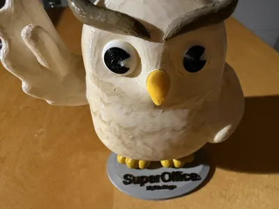 Owl Hugo