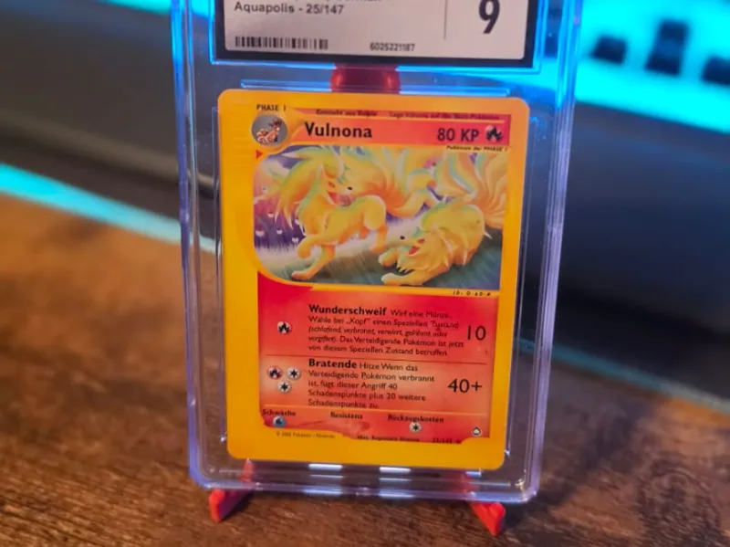 Stand for graded Cards