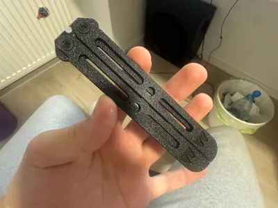 Butterfly knife (balisong)
