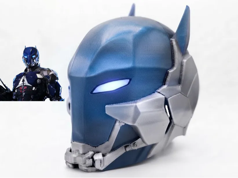 Pieza para disfraz o exhibición: ARKHAM KNIGHT HELMET. Referencia del modelo original.
