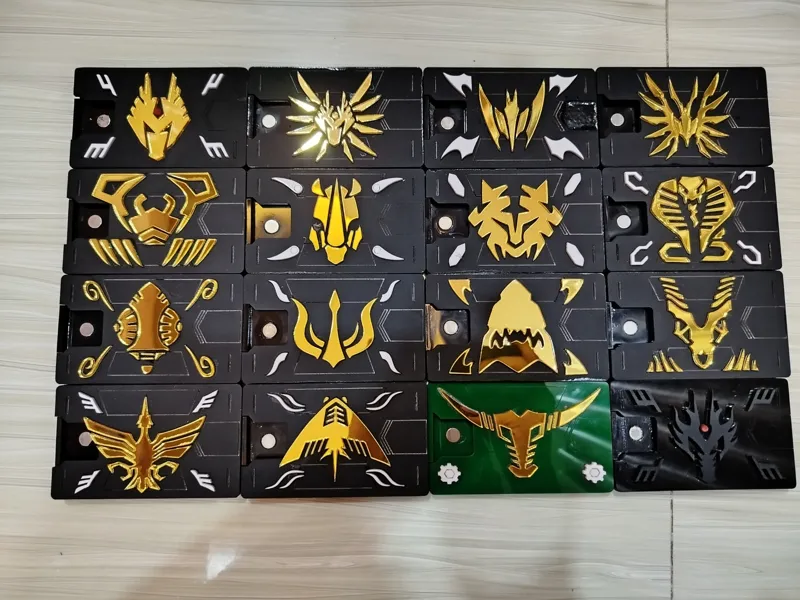 Wallet Kamen Rider Ryuki Từ Tính