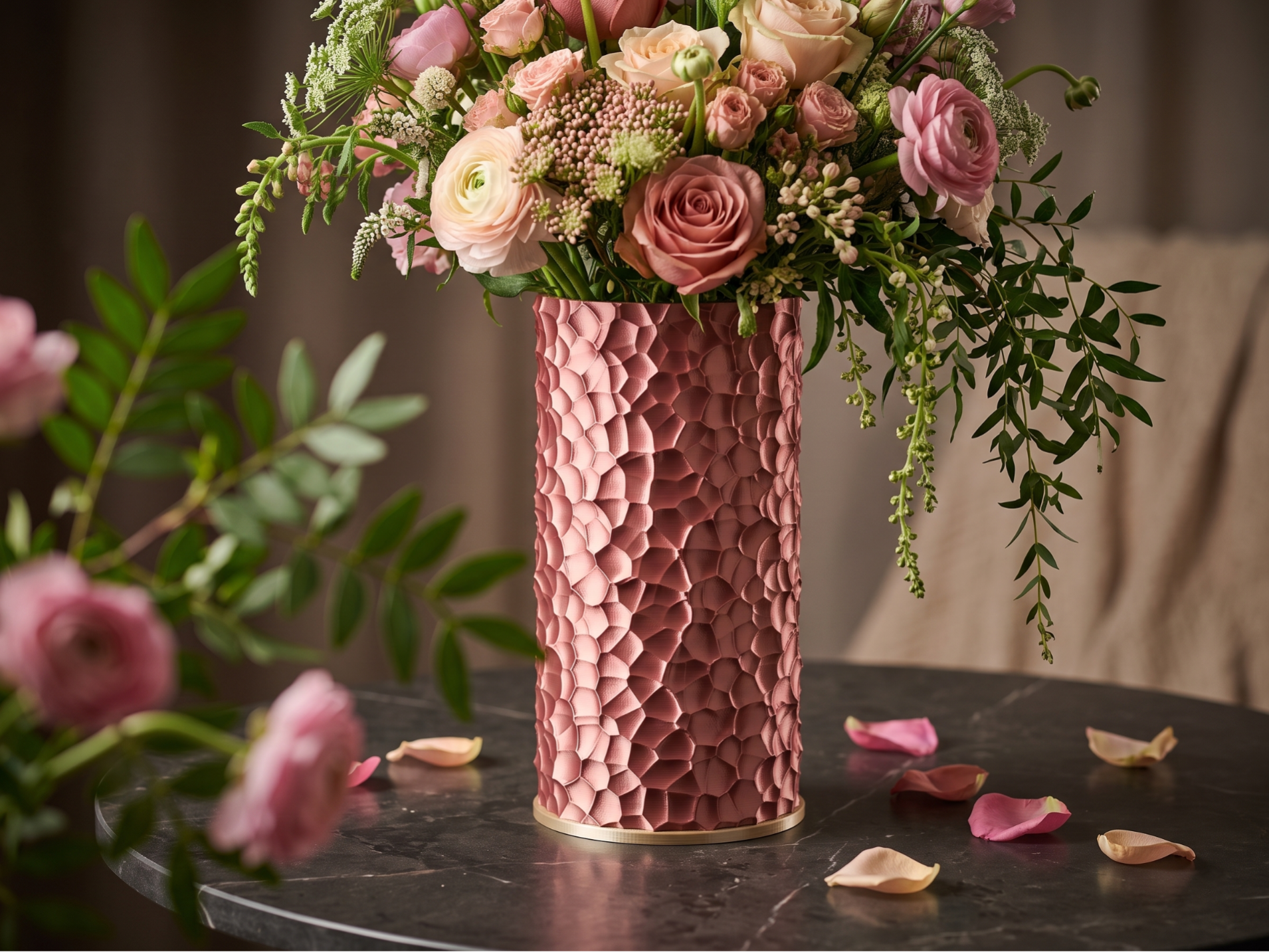 Rosaline Crest Vase–Elegant Decorative Flower Vase - 1