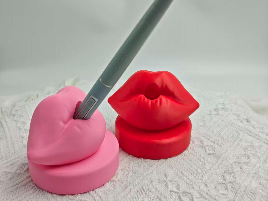 性感红唇笔筒（Sexy Red Lip Pen Holder）