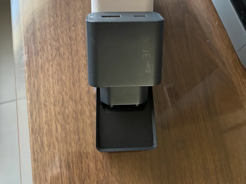 Gridfinity charger box 4X1