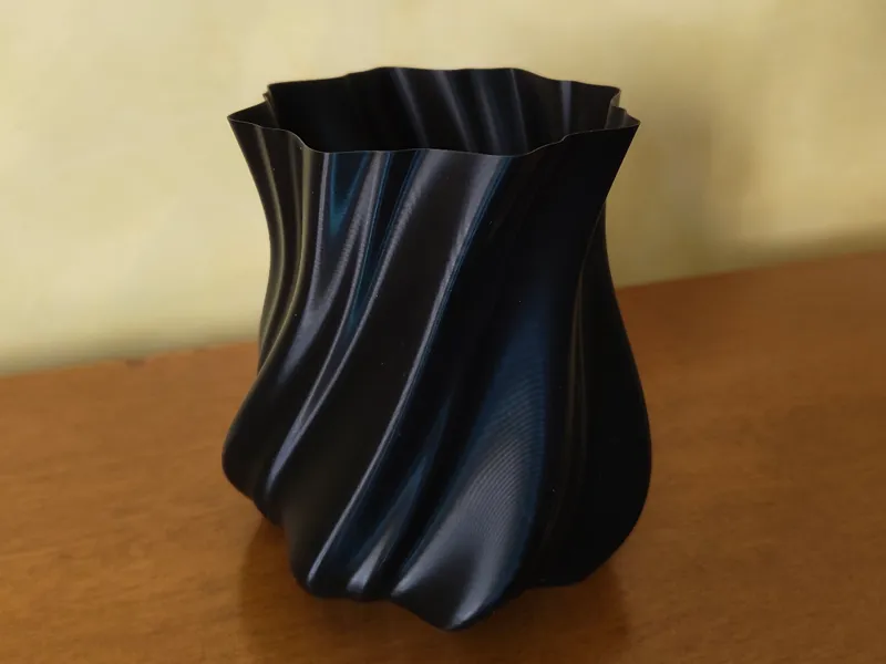 Vase pencil holder