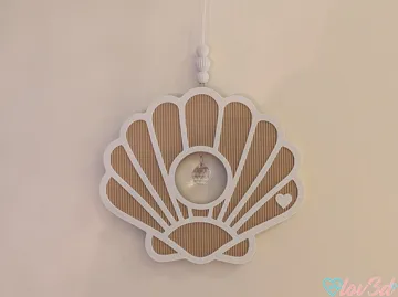 Marco decorativo: Coastal Seashell Crystal Suncatcher — vista de referencia 3