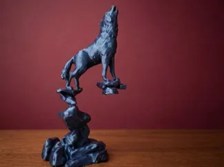 Wolf sculpture