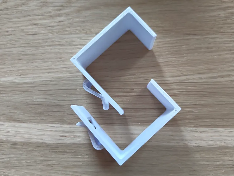 Door poster clips
