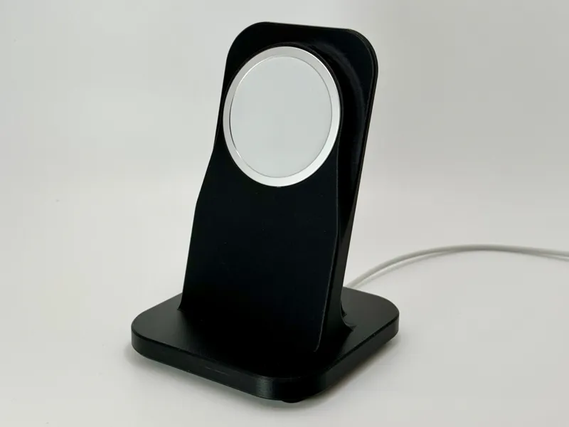 iPhone MagSafe Stand