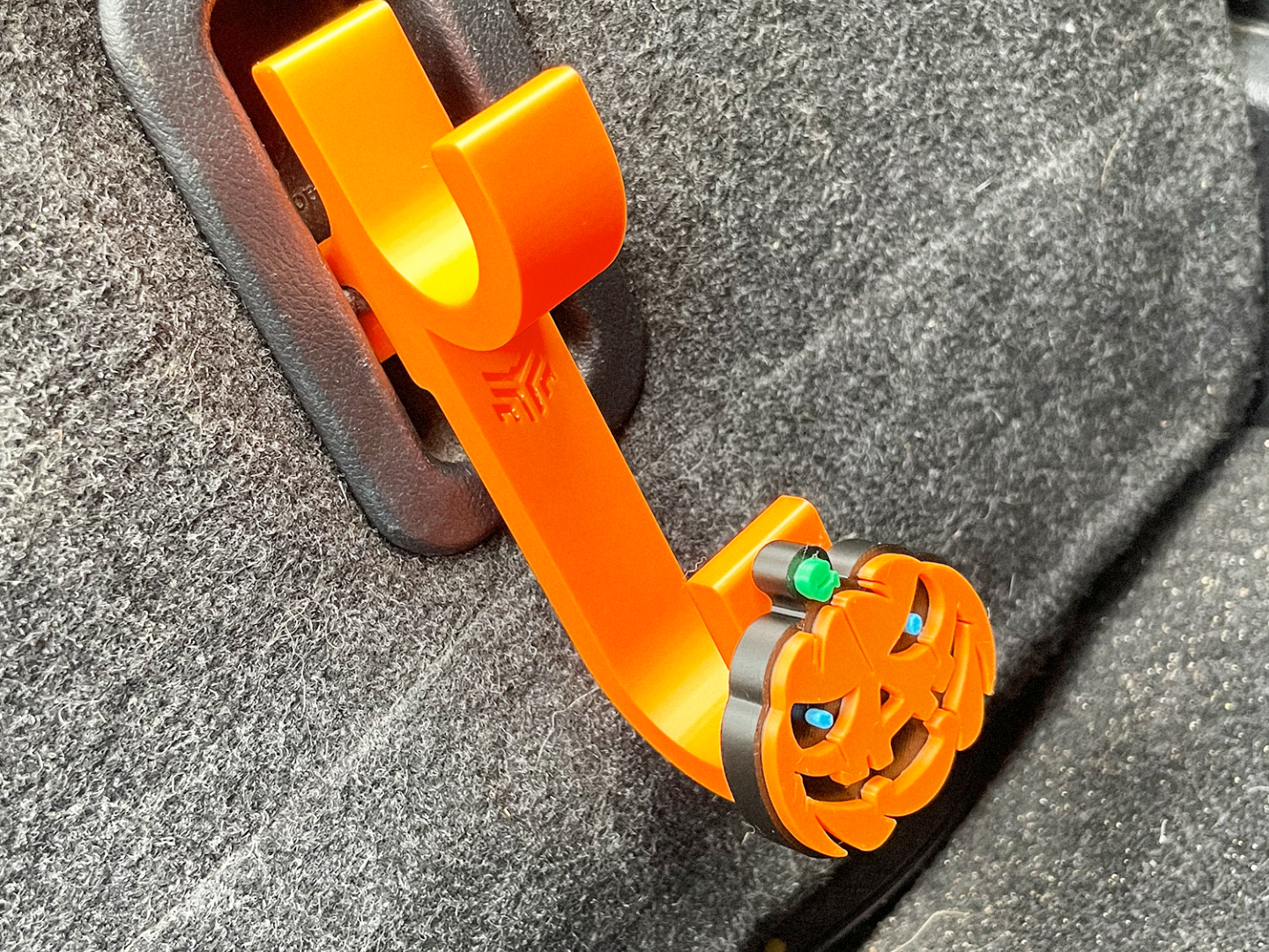 Universal ISOFIX Hook – Haloween edition