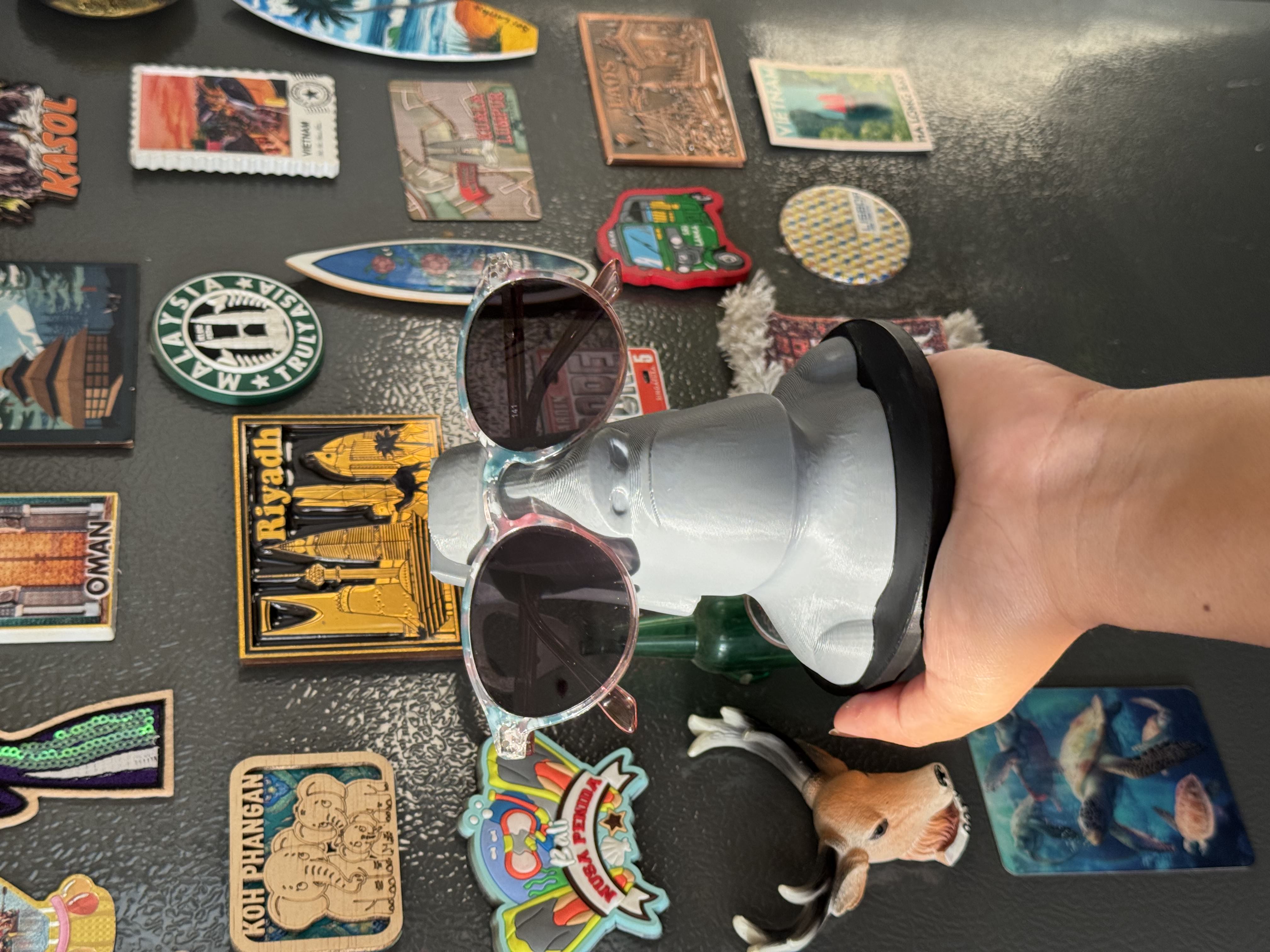 Miniatura 1 do modelo 3D Shade Glasses stand