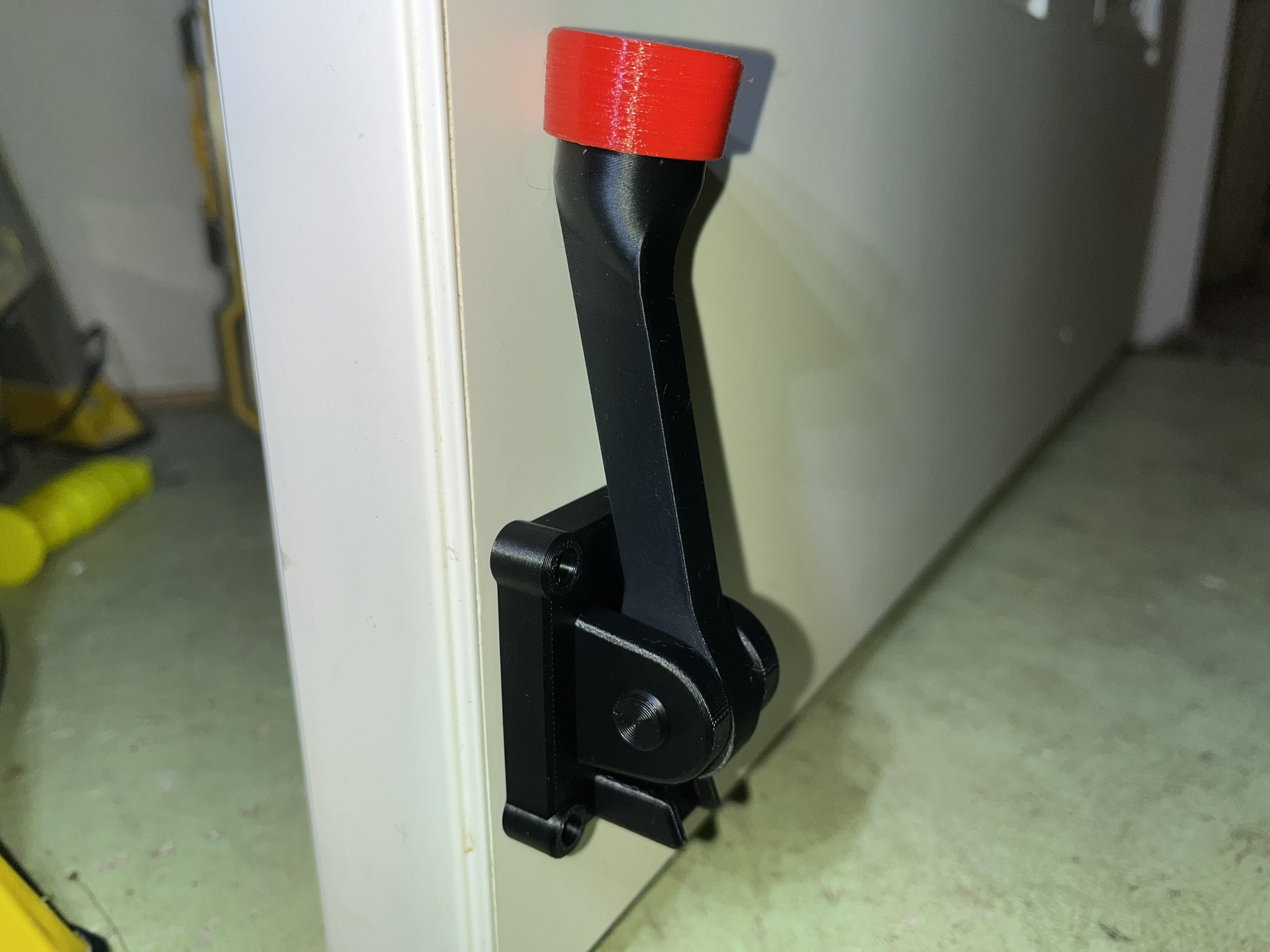 Miniatura 2 do modelo 3D Flip Down Door Stopper