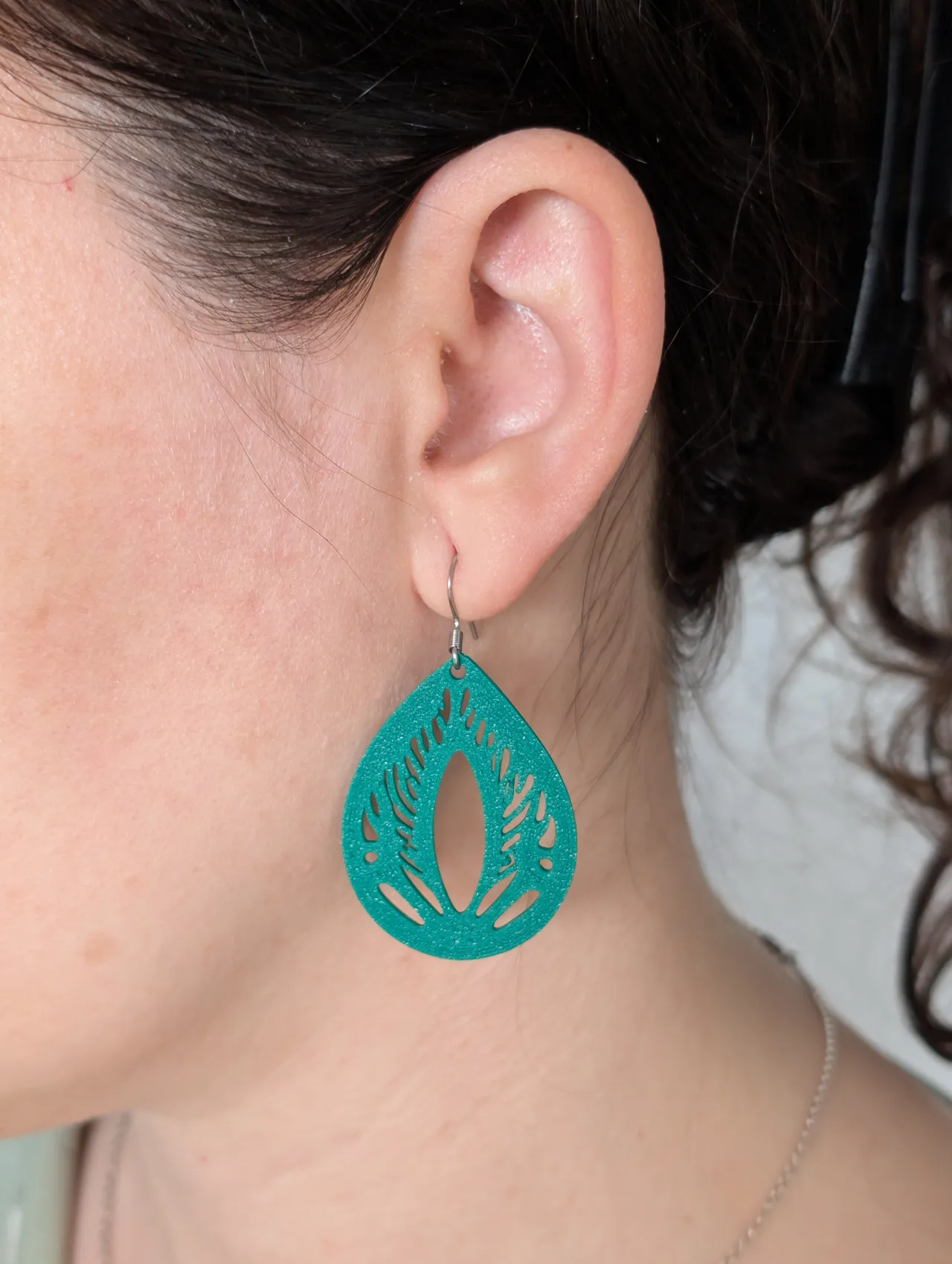 Aretes de hojas en forma de gota view 3