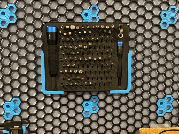 Support iFixit Manta pour Honeycomb Storage Wall