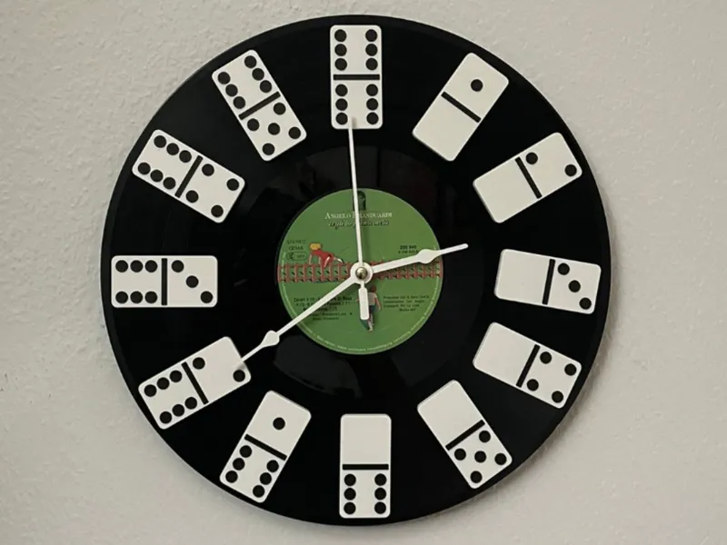Vinyl Record Domino Clock kit