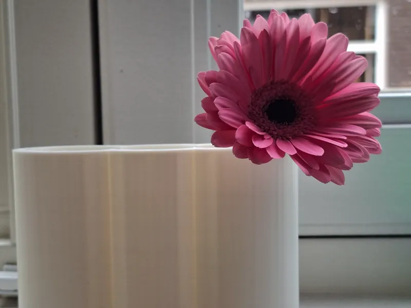 Small modern Vase and pencil holder