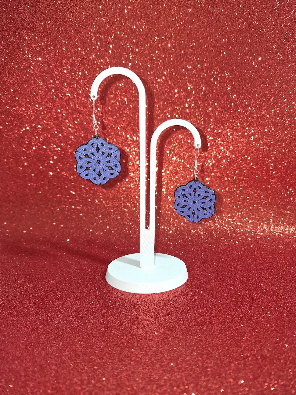 Interweaving earrings view 3